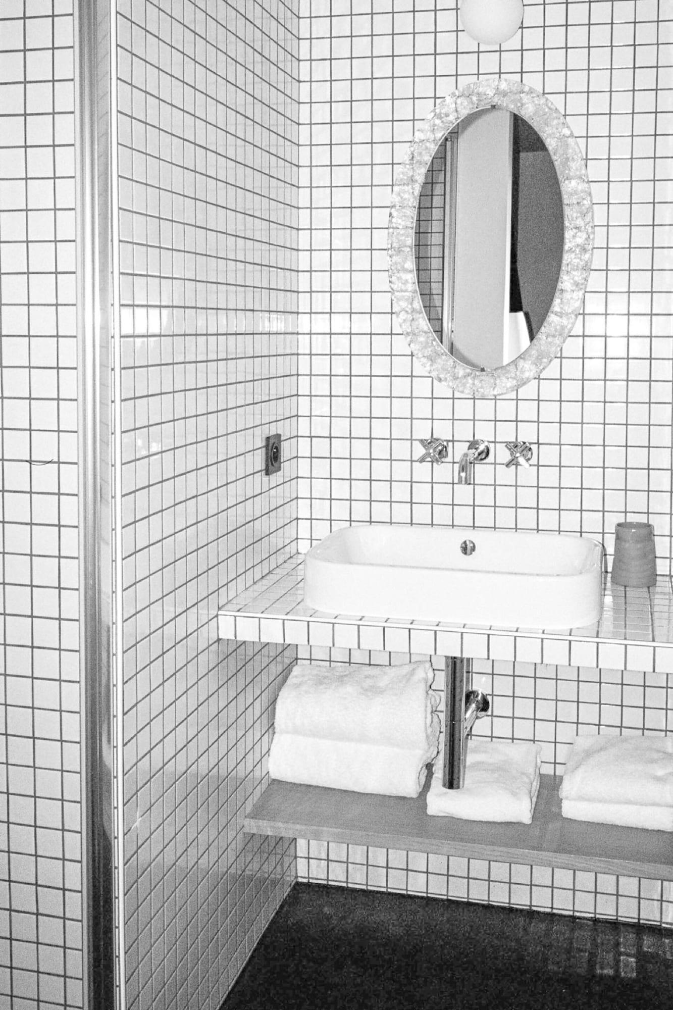 Hotel Habituel Parigi Esterno foto