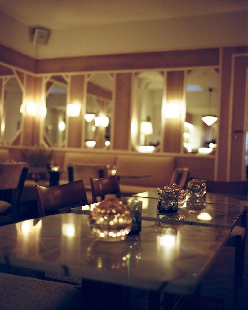 Hotel Habituel Parigi Esterno foto