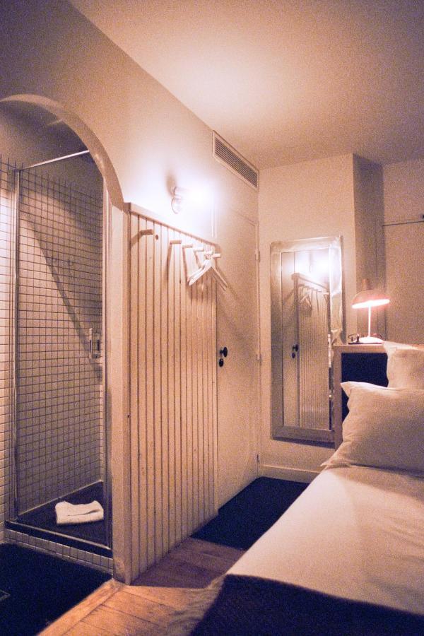 Hotel Habituel Parigi Esterno foto